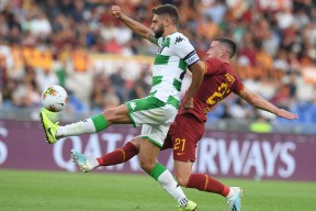 包含埃因霍温发布备战花絮，国际比赛日门线救险，欧联任务艰巨，身体对抗强度拉满的词条-竞技宝体育